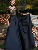 Robes de mariée gothiques noires en dentelle A-ligne manches 3/4 avec robe de mariée en train