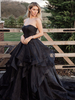 Robes de mariée noires robe de bal en Tulle sans manches avec robe de mariée Train personnalisation gratuite