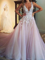 Robes de Mariée Profondes Col En V Sans Manches Tulle Longueur Etage Robes De Mariée En Dentelle