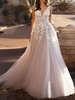 Robes de mariée rose en tulle col V dos nu décoré des fleurs à traîne