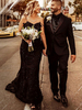 Robes de mariée sirène noir à bretelle boutonné sur dos à traîne