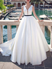 Robes de mariée vintage col en V sans manches ceinture en satin tissu étage longueur princesse Silhouette robe de mariée