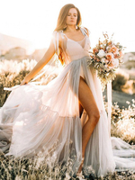 Robes de Mariées Longues Femmes Grande Taille Transparentes en Mousselines à Col Décolleté en V avec Bretelles à Lacets Bas Evasée avec Volantes Fente Latérale Unicolore