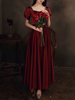 Robes de Soirée Longues en Satin Femmes avec Manches Courtes Amples à Col Carré Volant Coupe Cintrée Bas Evasée Robes de Princesses Unicolore Bordeaux