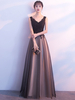 Robes longues Noir col en V dentelle Tulle sans manches Longueur étage 2021 Robe de soirée formelle