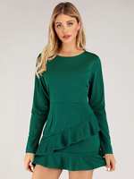 Robes Patineuses Courtes Femmes en Mousselines à Col Rond avec Manches Longues Coupe Cintrée Bas Evasée avec Volantes Unicolore