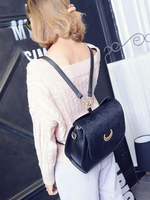 Sac de lolita gothique en poils de cheval bicolore noir brodé Déguisements Halloween