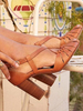 Sandales à talons pour femmes Bout rond Talon épais Sandales en cuir PU