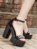 Sandales à talons Sandales Talon épais noir Bout carré Or Synthétique Cuir