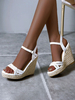 Sandales compensées pour femmes Magnifique bout rond Sandales en cuir Synthétique Synthétique