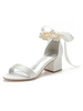 sandales mariée talon carré en satin avec boucle décoré des perles Chaussures de mariée