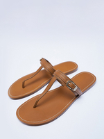 Sandales plates à boucle marron pour femme