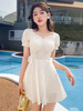 Sweet Lolita Outfits Combinaison blanche à manches courtes à volants