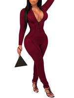 Tenue dété une pièce moulante en polyester à manches longues avec col bijou bordeaux
