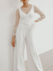 Tenue mariage femme combinaison mariée blanhce cape en dentelle