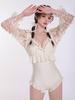Tenues Sweet Lolita combinaison manches longues à volants et blanc écru