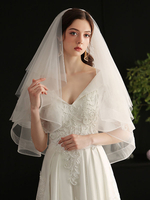 Voile de mariage à trois niveaux en tulle à bords coupés voile de mariée classique