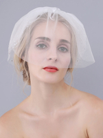 Voile de mariée Voile de mariée ovale à trois niveaux avec bordures à la taille