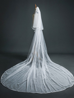Voiles de mariage Deux niveaux de tuyauterie Tulle Bord fini Voiles de mariée classiques