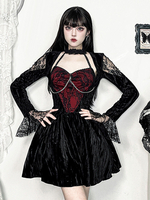 Vêtements gothiques pour femmes volants noirs chaînes dentelle tunique gothique en velours costumes rétro